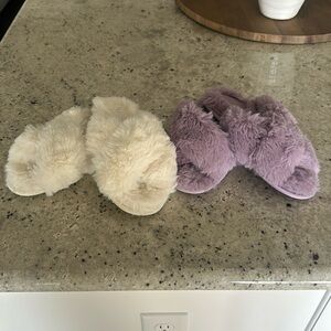 2 PAIR STARS ABOVE FURRY SLIPPERS SIZE 5/6